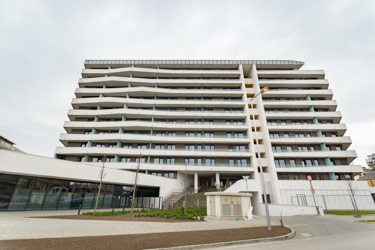 Bpr Chic White Home With Terrace & A/C & Garage Budapest Esterno foto