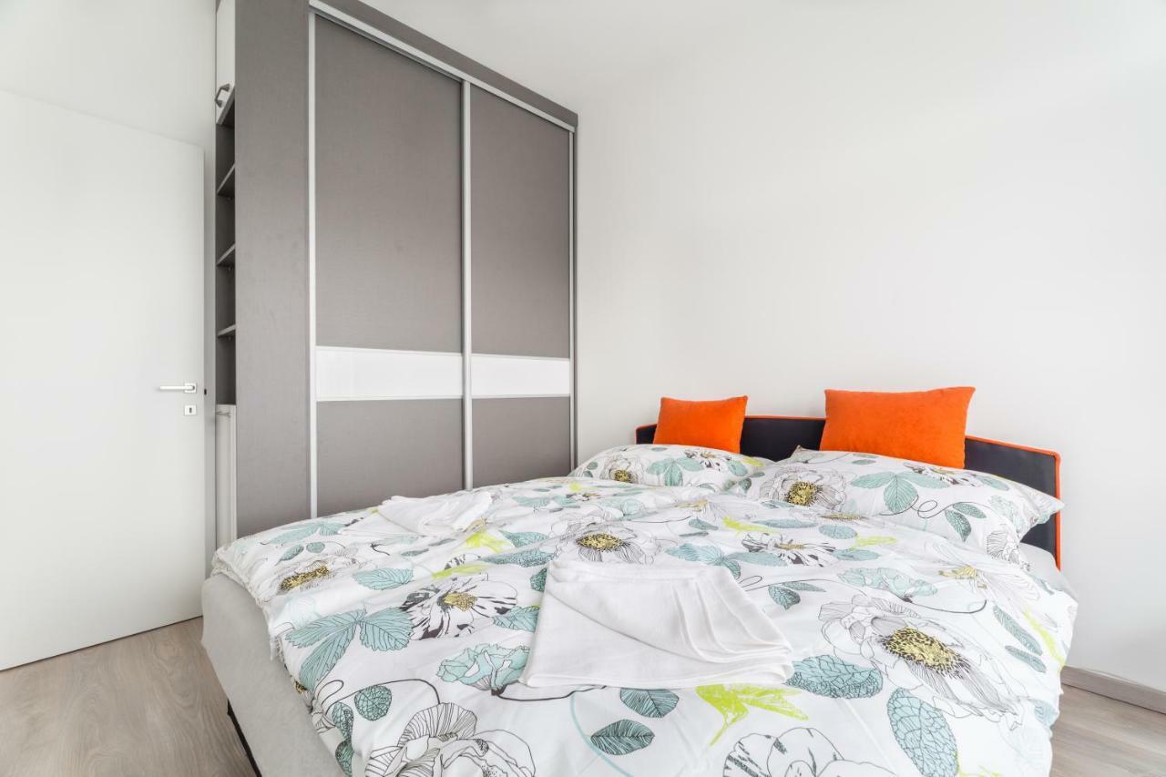 Bpr Chic White Home With Terrace & A/C & Garage Budapest Esterno foto